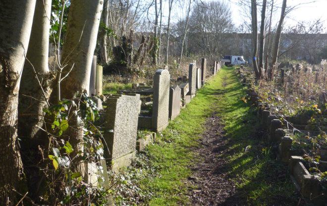 Arnos Vale Cemetery graves cr Judy Darley