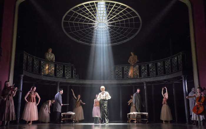 DR_SEMMELWEIS_company. Photo by Geraint Lewis